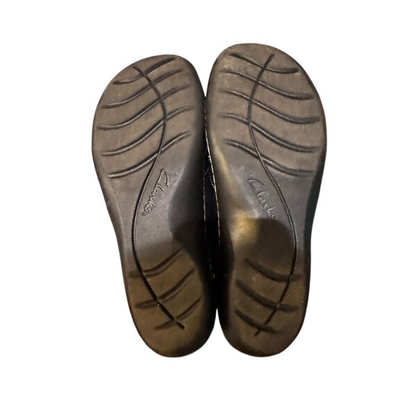CLARKS soft cushion collection black flat shoe Size 7W - Picture 4 of 6
